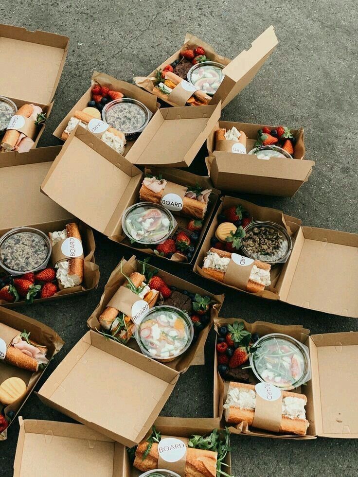 Takeaway Family Pack Box